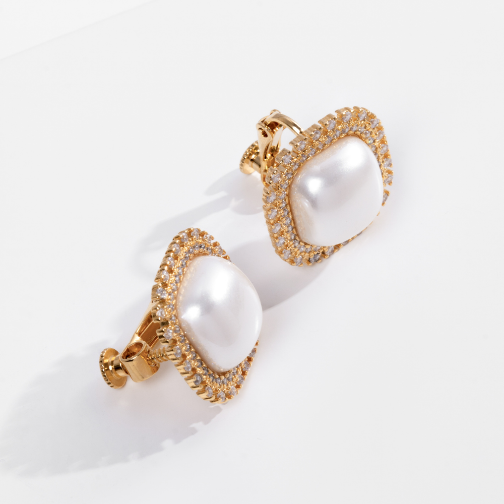 Arete Clip Perla Cuadrado