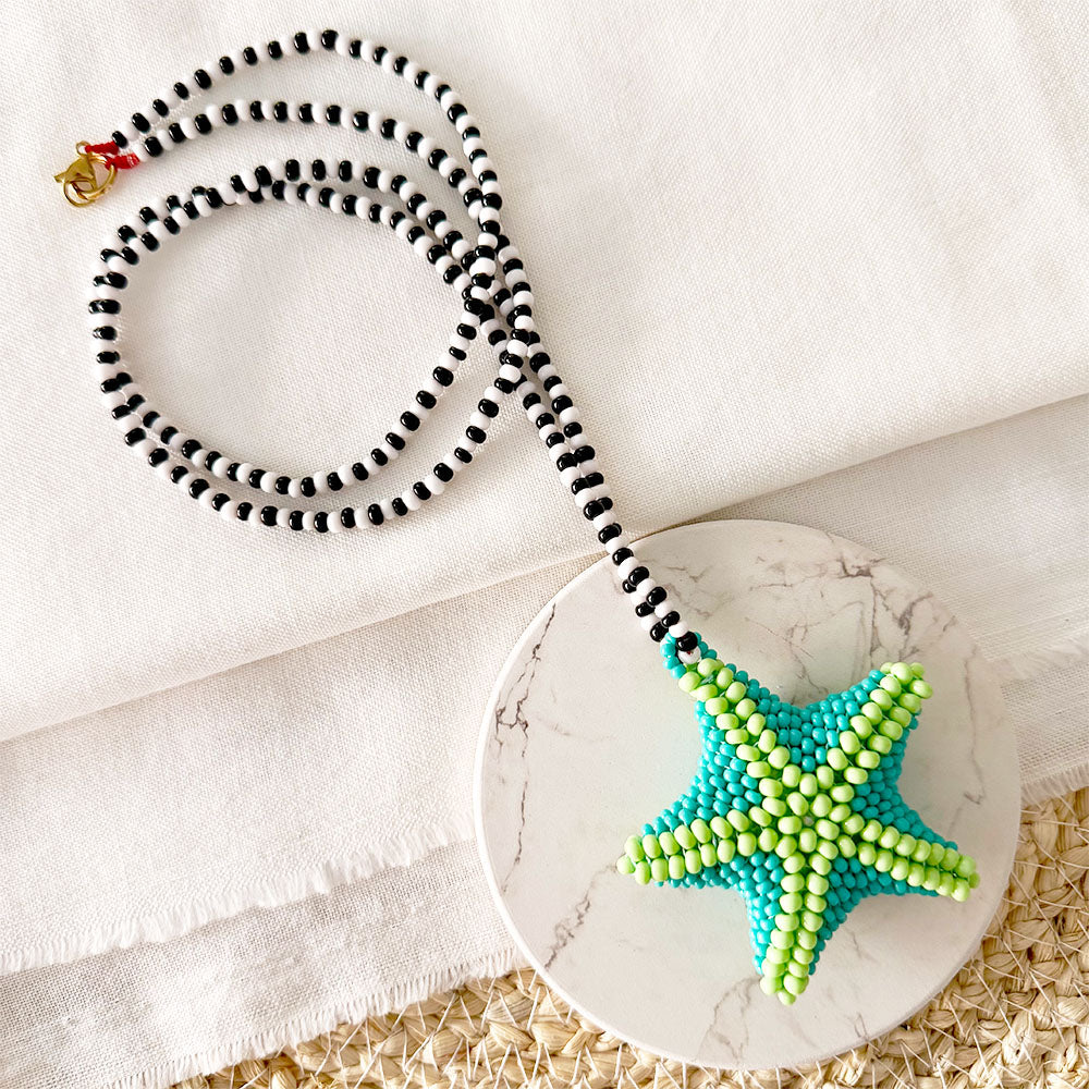 Collar estrella azul