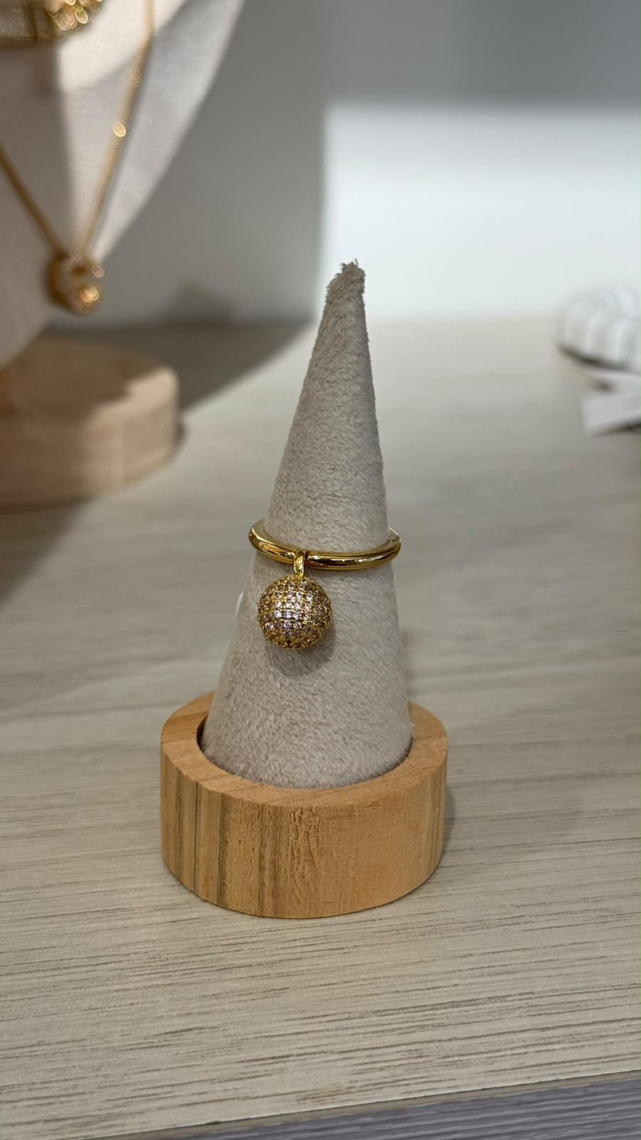 Anillo Esfera Circones